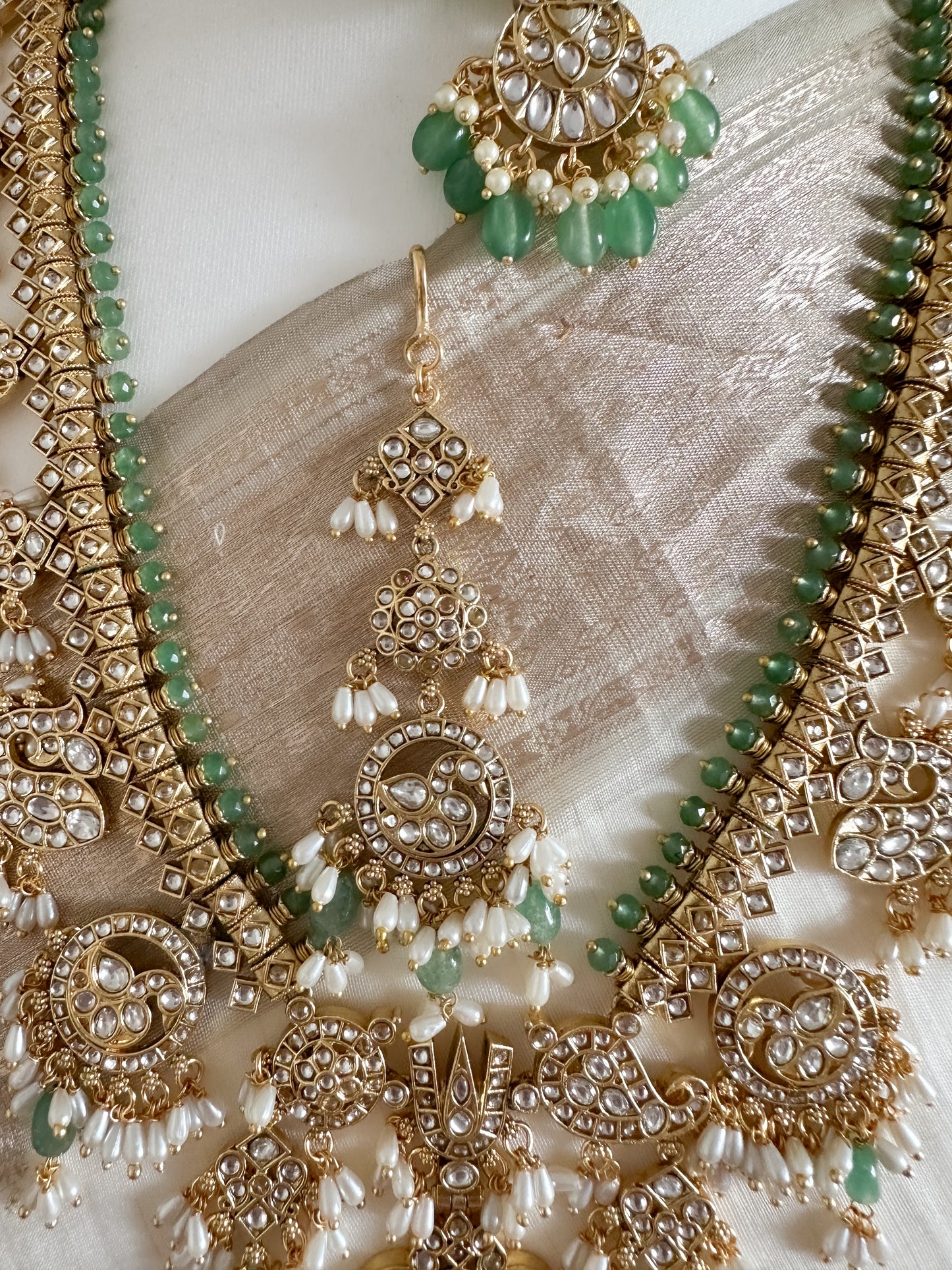 Guttapusalu Bridal Set with mint beads