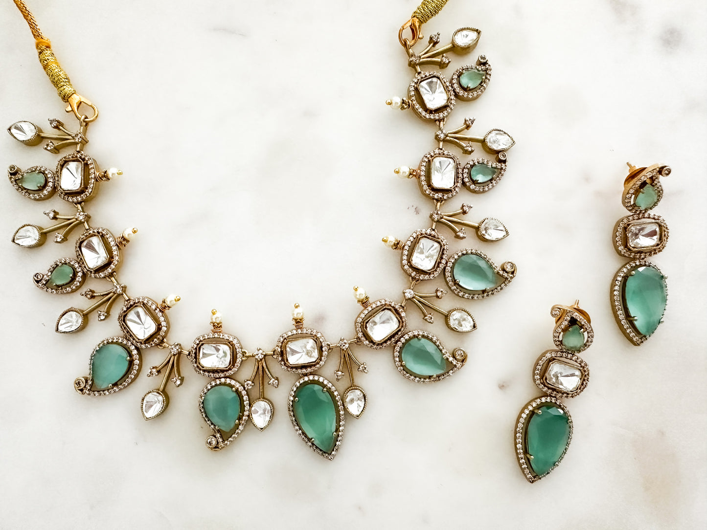Cinderella - Flexible Necklace Set with Mint details