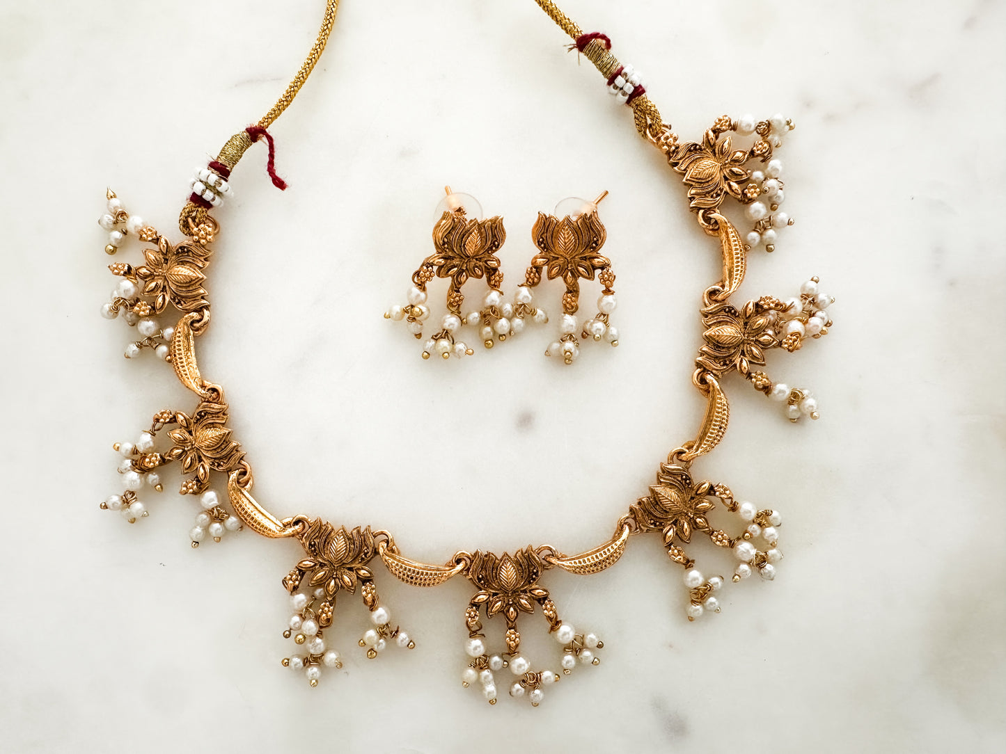 Antique gold lotus set