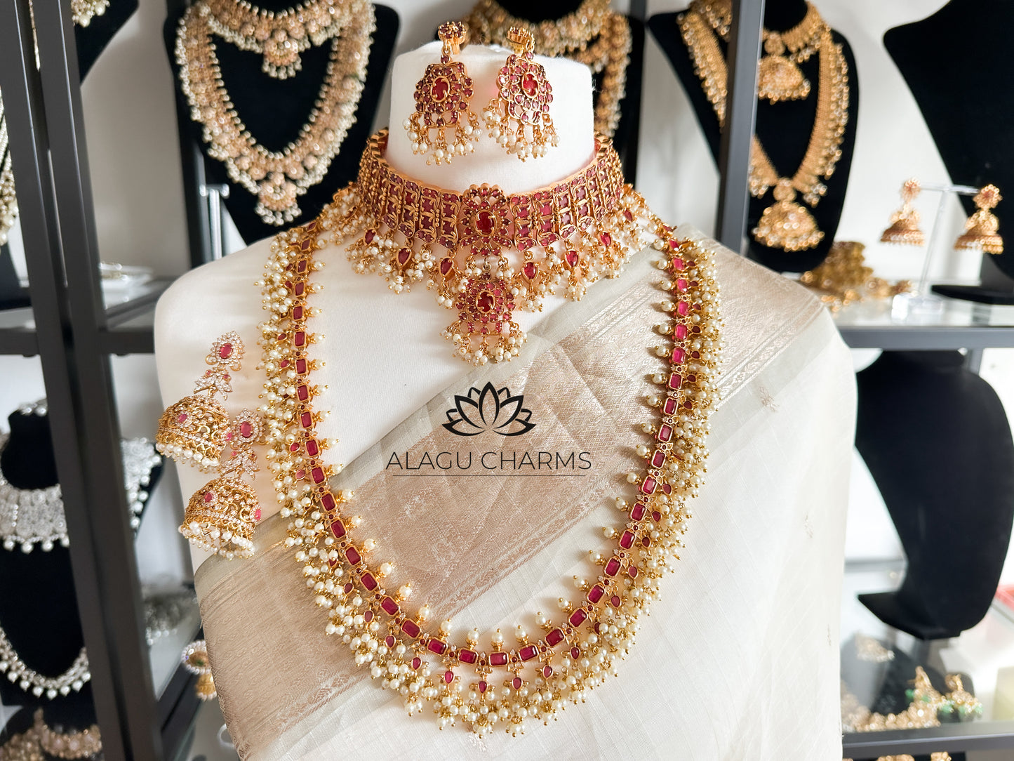 Aravie- Traditional Bridal Set (Ruby)