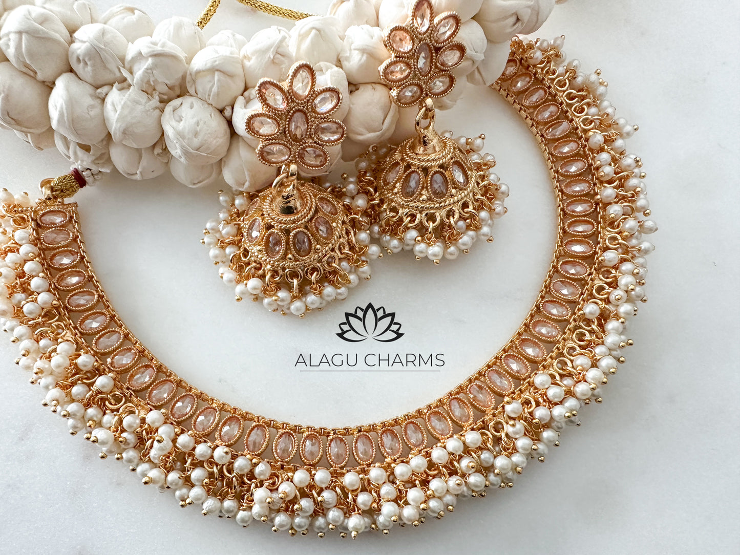 Vennila - Antique Gold Necklace Set
