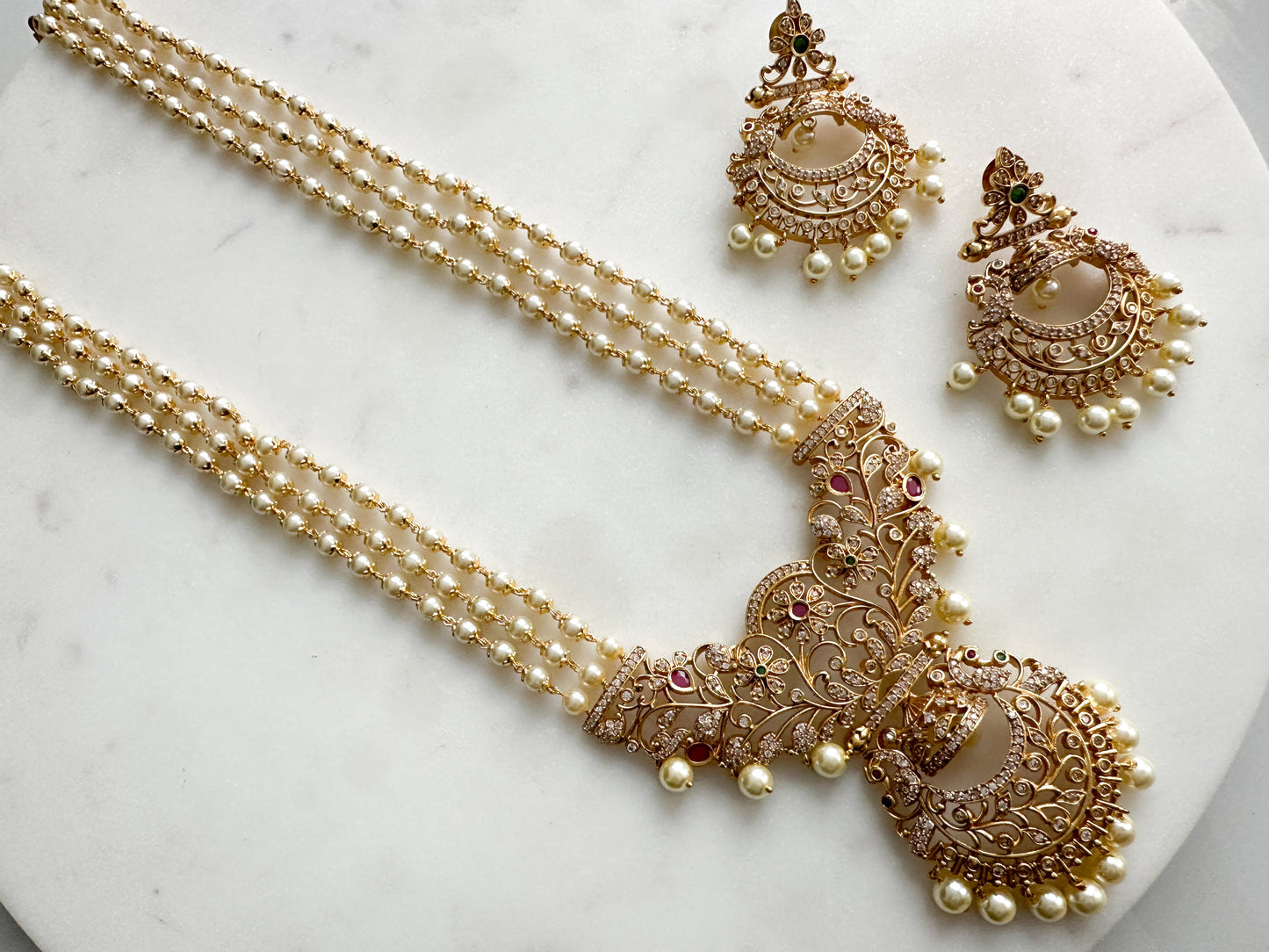 Vajira- Pearl long chain set