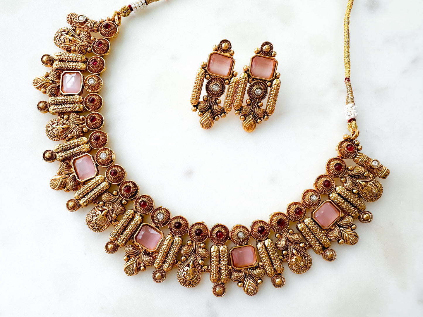 Mathulah- Necklace Set (light pink)