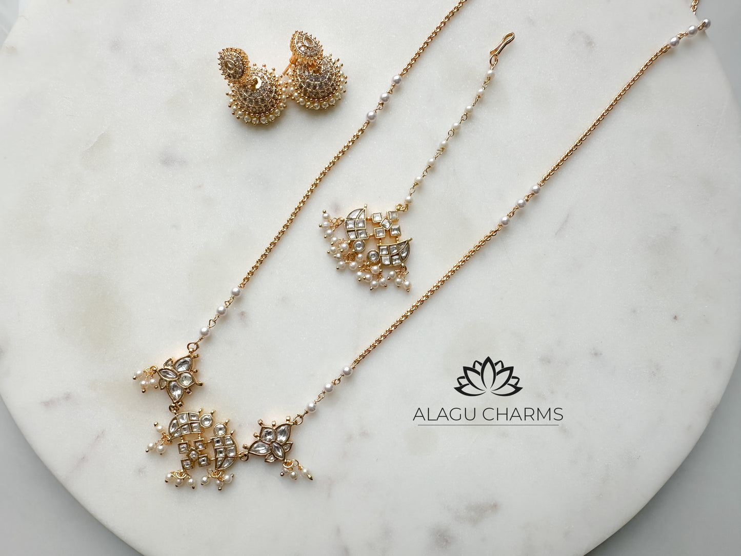 Vintage long chain set (white)