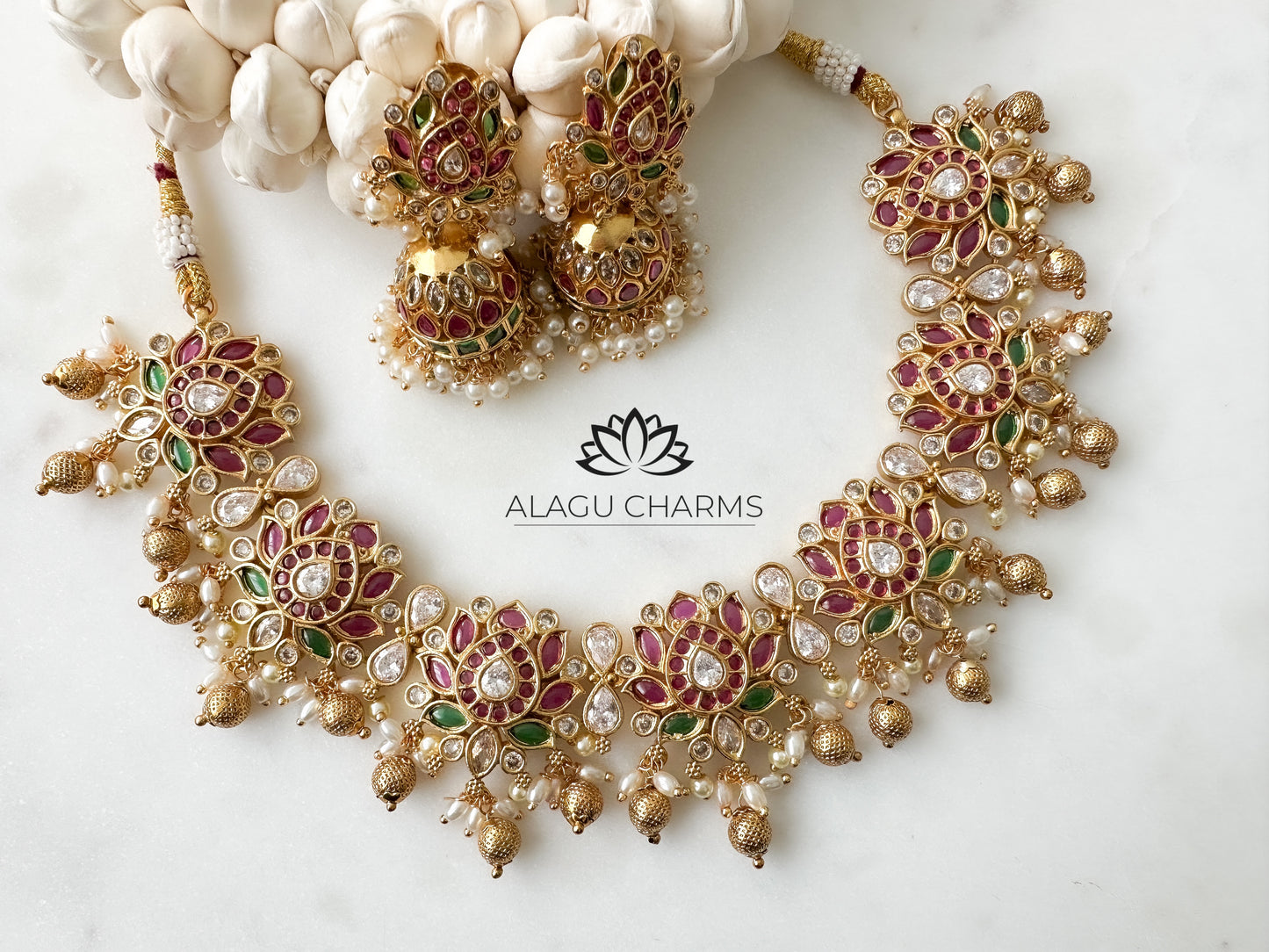 Isaiya- Exquisite Lotus Necklace Set