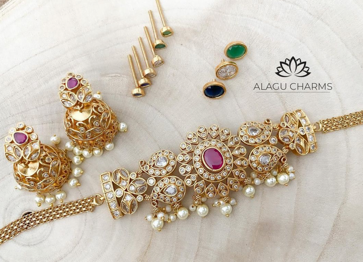 Traditional Choker Set with exchangeable Stones