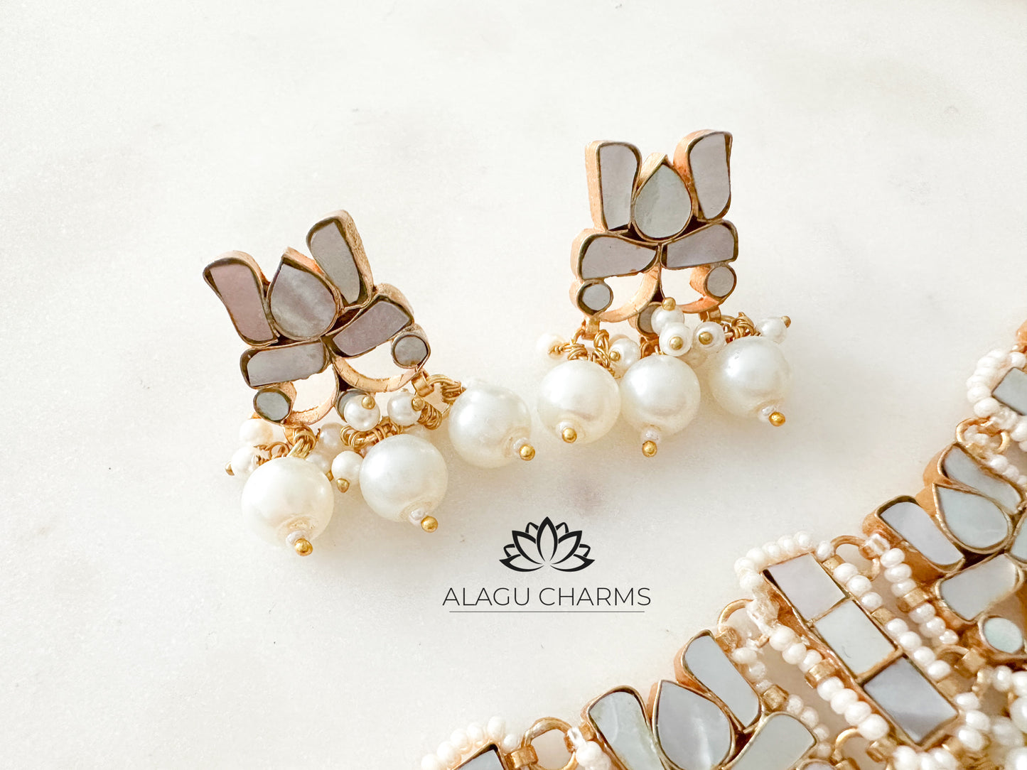 Mother of Pearl Choker Set