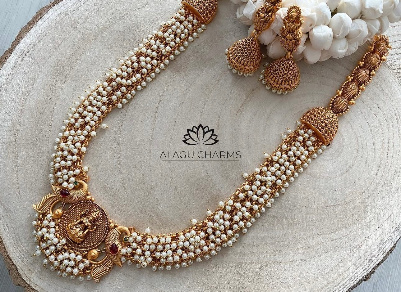 Lakshmi Pearl Long Chain Set