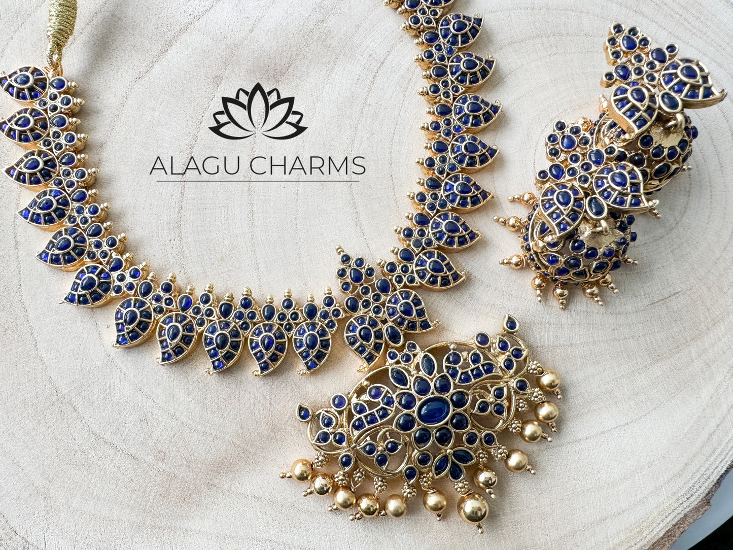 Blue Kemp Necklace Set