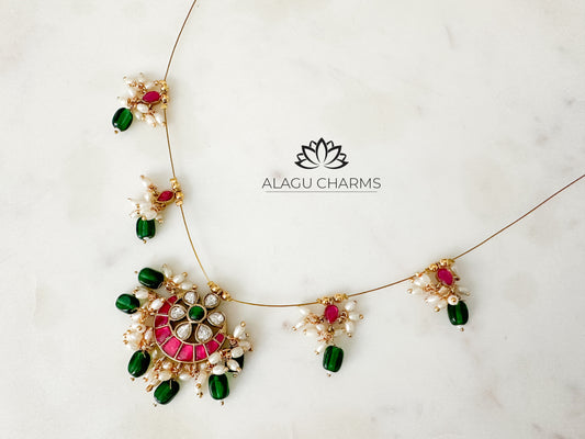 Kemp Invisible Chain with green beads
