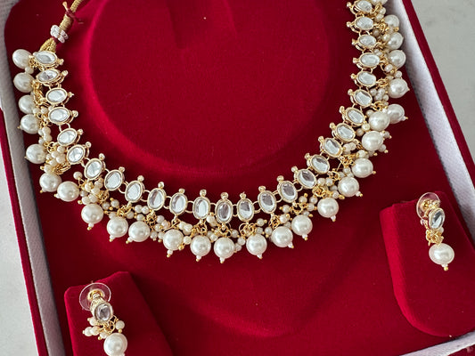 Simple Kundan Choker Set