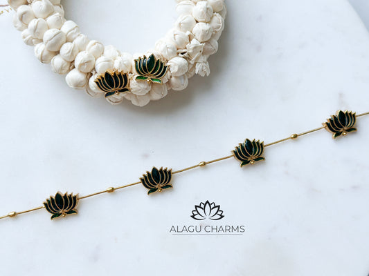 Nandhini- Lotus Necklace Set (green)