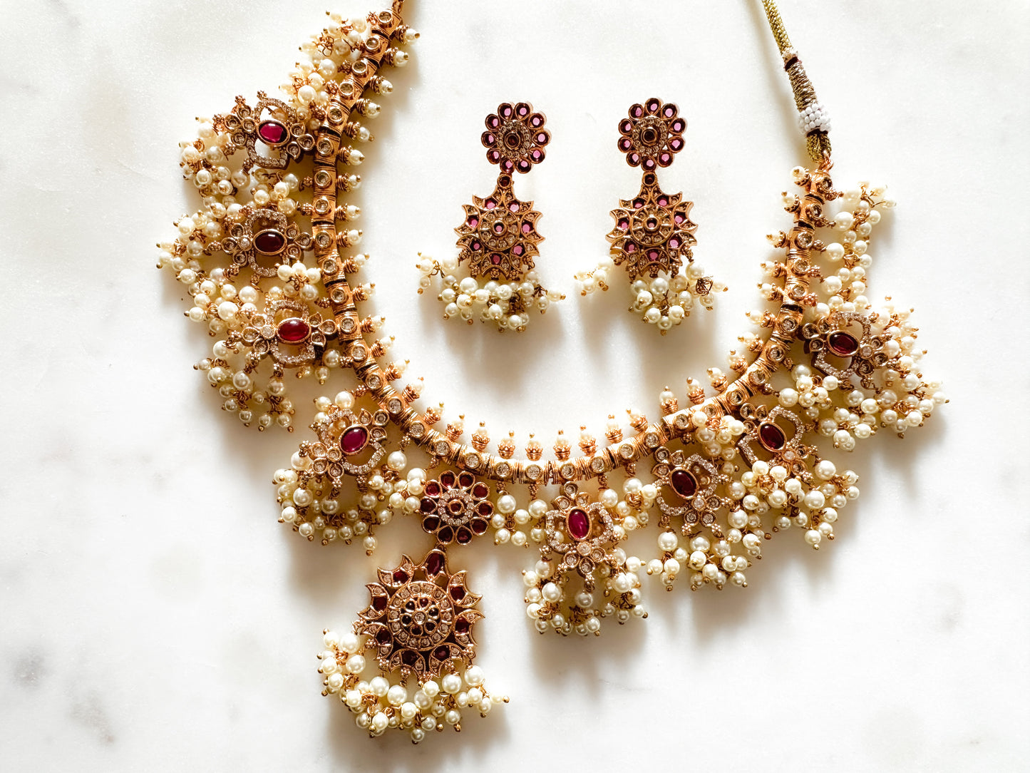 Abinayaa- Guttapusalu necklace set
