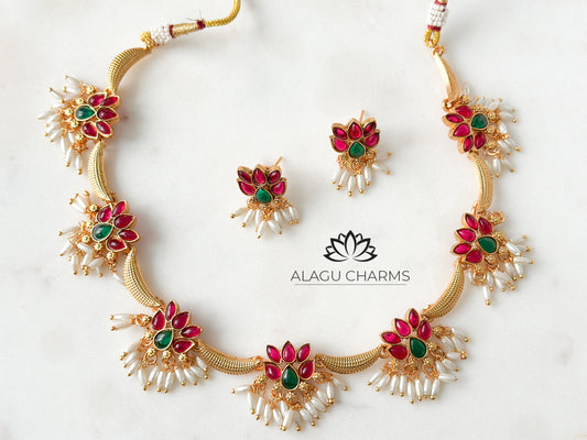 Amutha- kemp lotus neck set