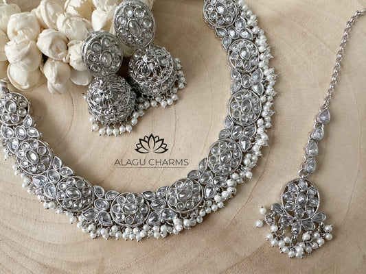 Exquisite Silver Polki Necklace Set