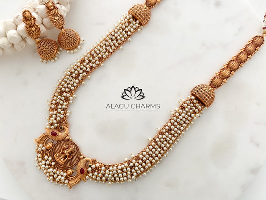 Lakshmi Pearl Long Chain Set