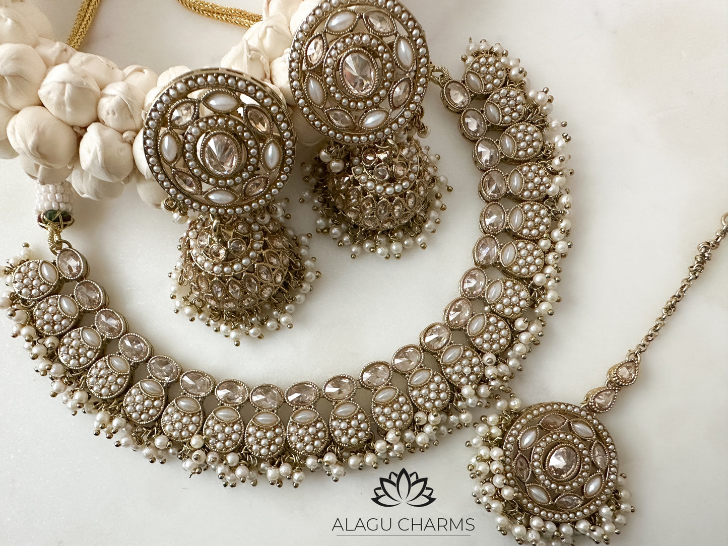 Veena - White Polki Necklace Set