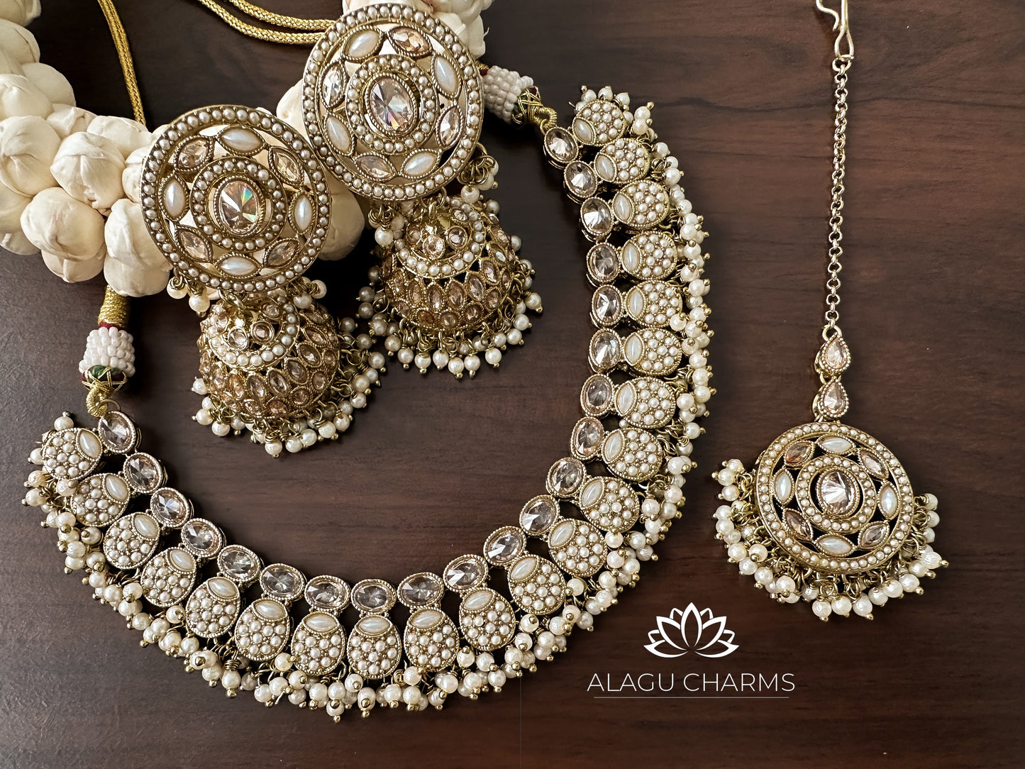 Veena - White Polki Necklace Set