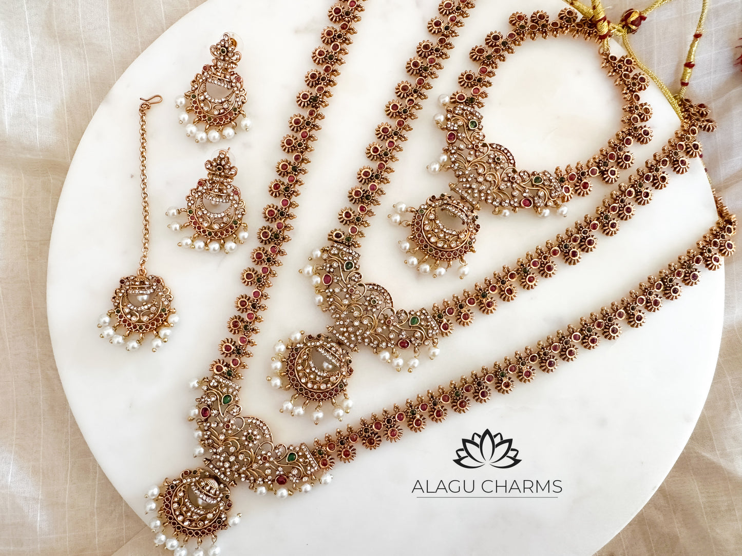 Sayanthavi-Full Bridal Set