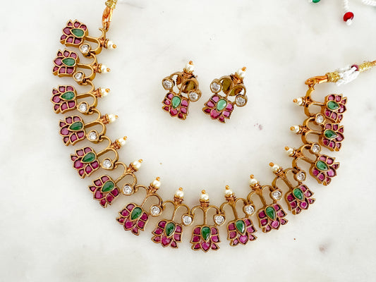 Flexible kemp necklace set